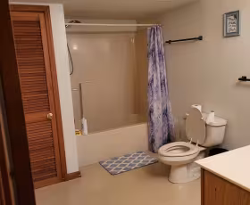 Oak Grove Road bathroom